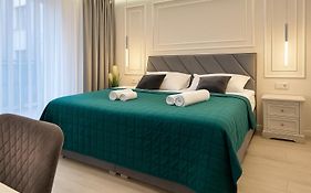 Elegance Prestige Apartment Air Conditioning & Free Garage Netflix